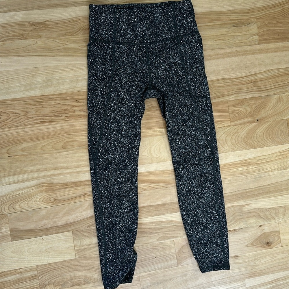 Athleta lightening static 7/8 tight size small EUC